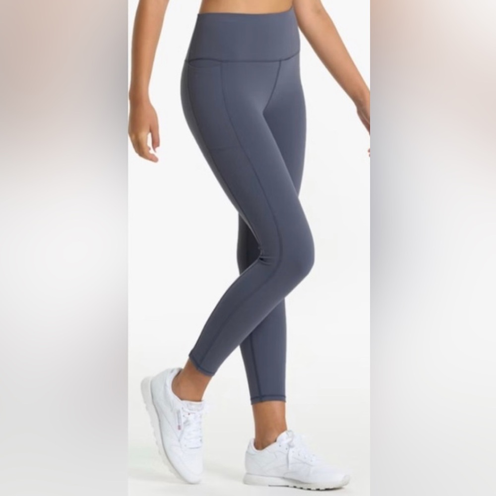 Vuori Grey Studio Pocket Leggings - Picture 8 of 9